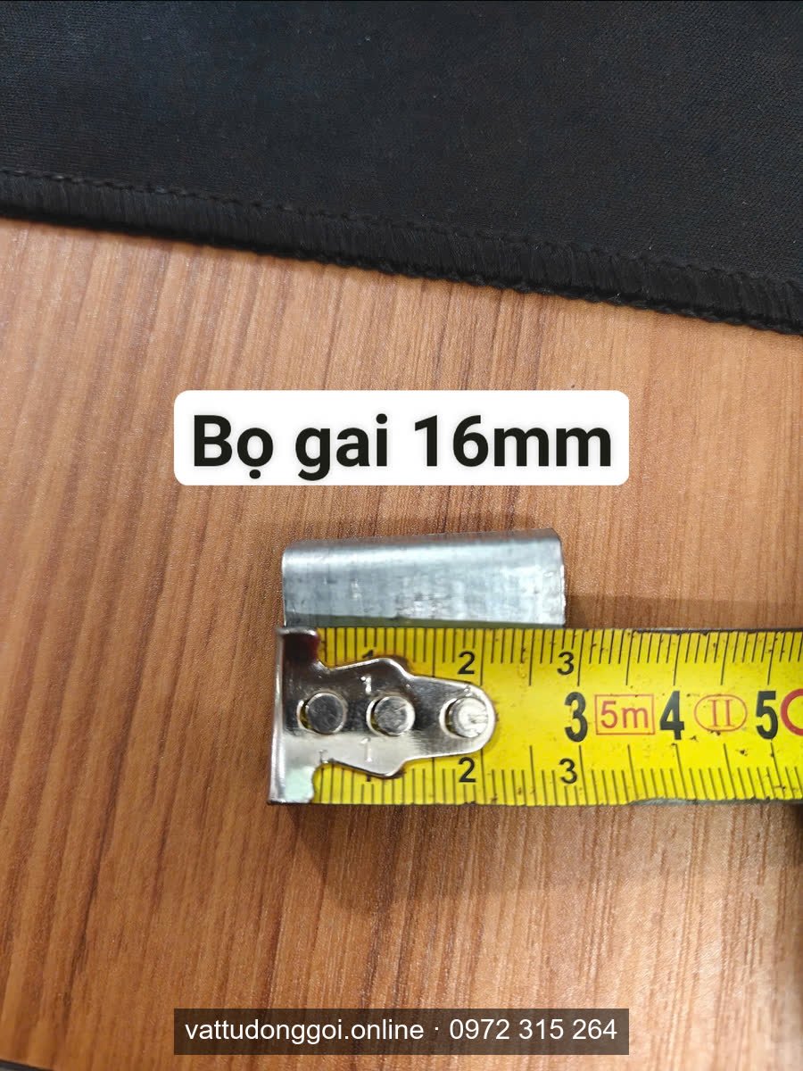 Bọ sắt gai 16mm đo bằng thước dây để chọn đúng khổ đai thép