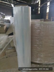 Cuộn màng PE quấn pallet giao Bình Phước - Đỉnh Phong 68