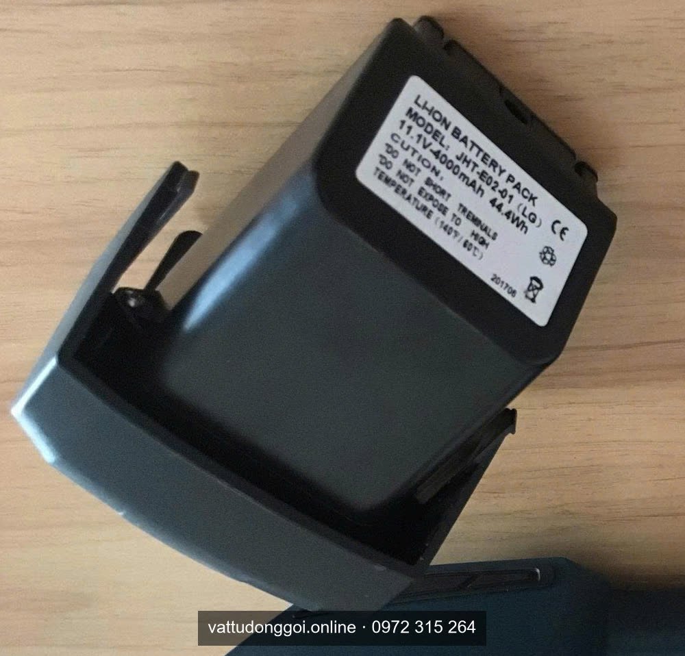 Pin máy đóng đai nhãn 11,1V 4000mAh 44,4Wh tháo rời khỏi thân máy